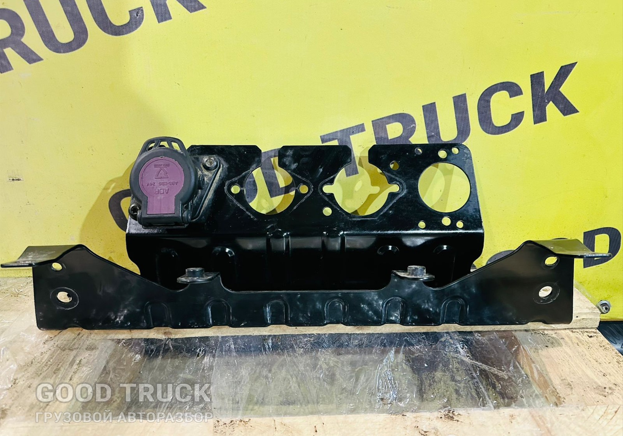 2294795 Кронштейн кабелей шасси (перекидок) для Daf XF