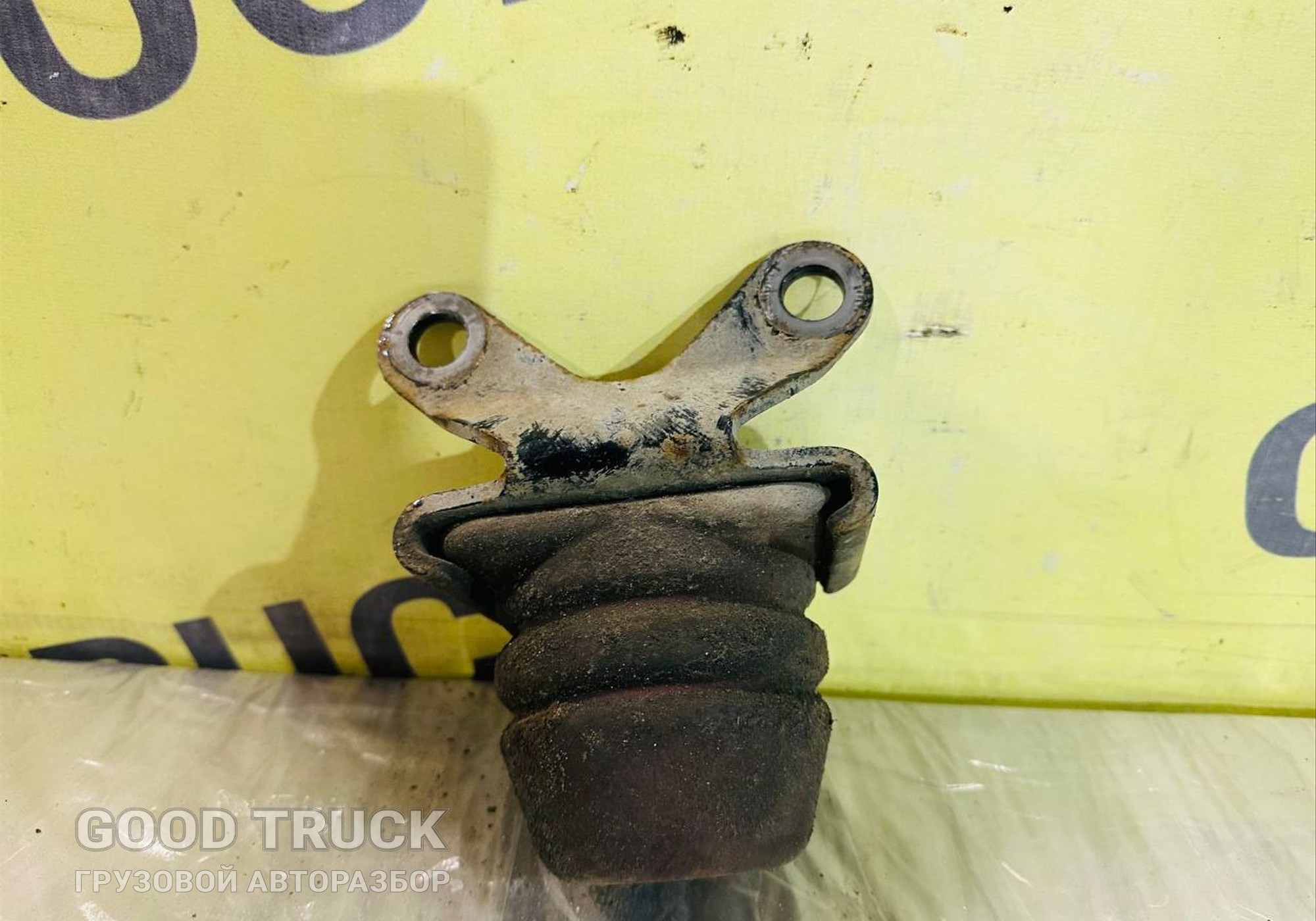 81414016036 Отбойник передней рессоры