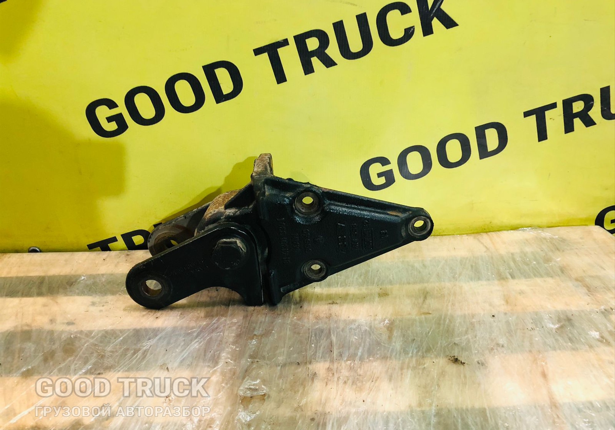 81413013301 Кронштейн передней рессоры для Man TGX II (с 2012)