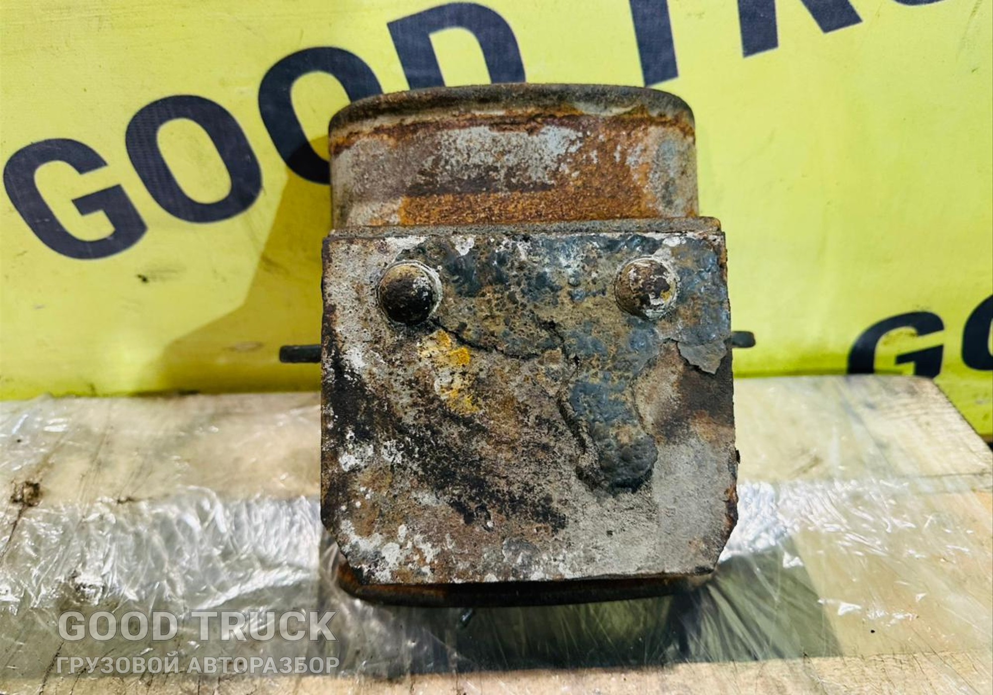 0961983 Проставка стремянки задняя для Daf CF