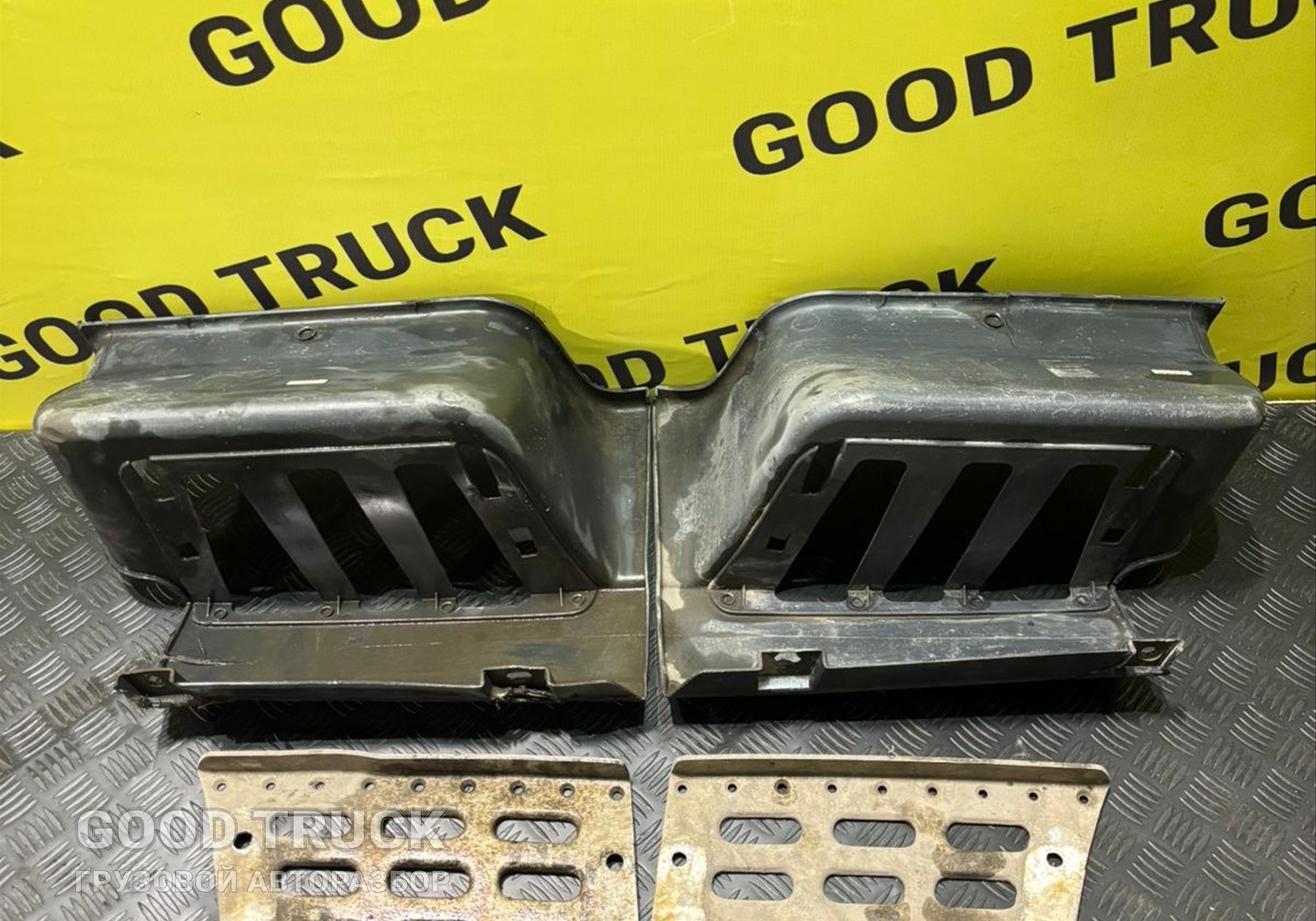 20529638 Подножка левая для Volvo FH 3 (с 2008 по 2012)