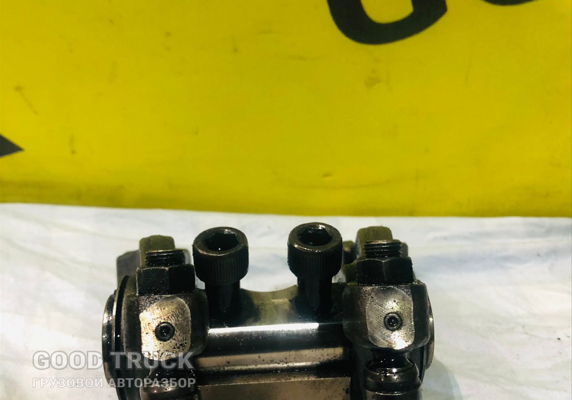 51042006029 Ось рокеров в сборе двигателя D2066 для Man TGA