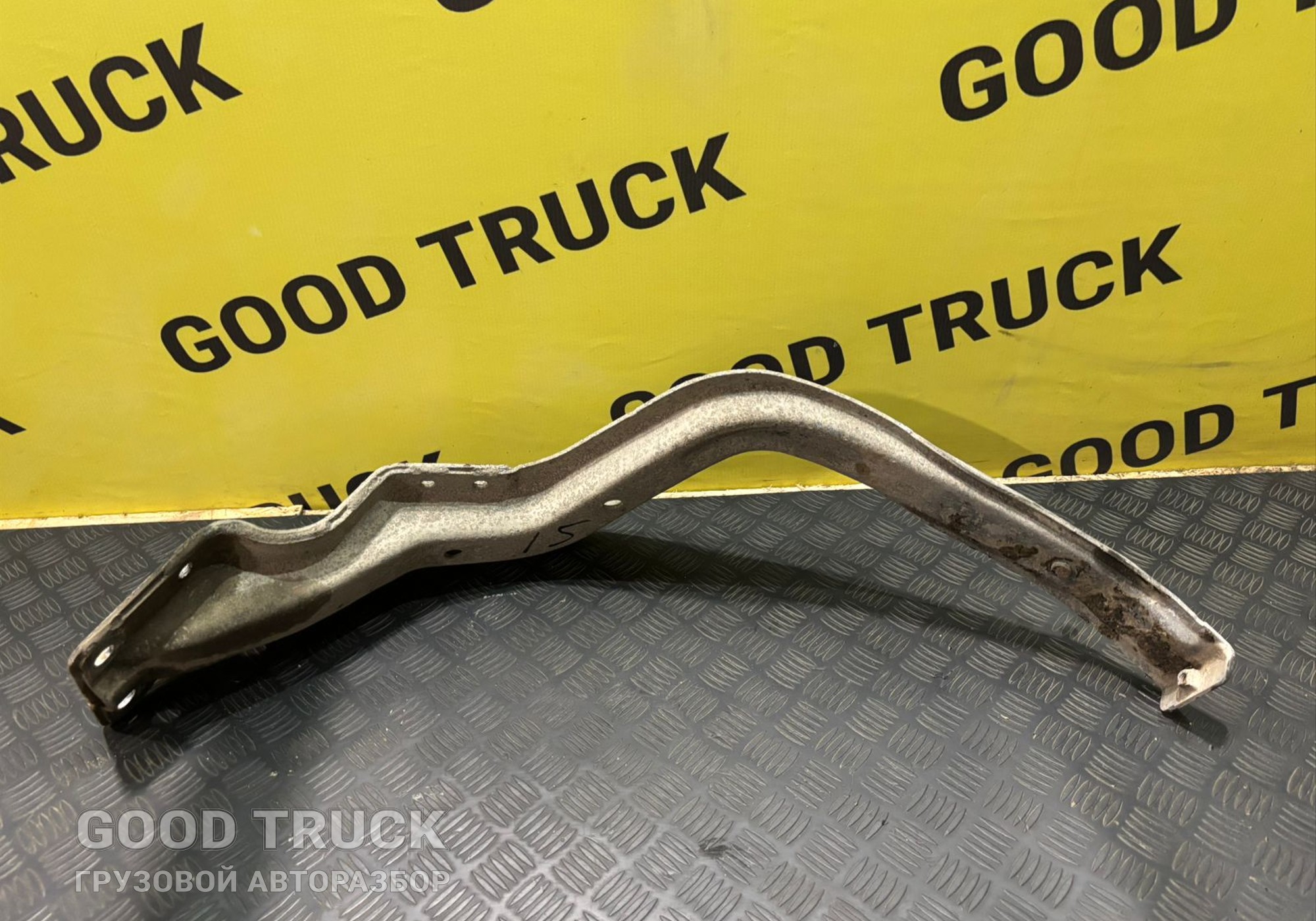 1866051 Кронштейн крыла для Scania 5-series R (с 2004 по 2016)