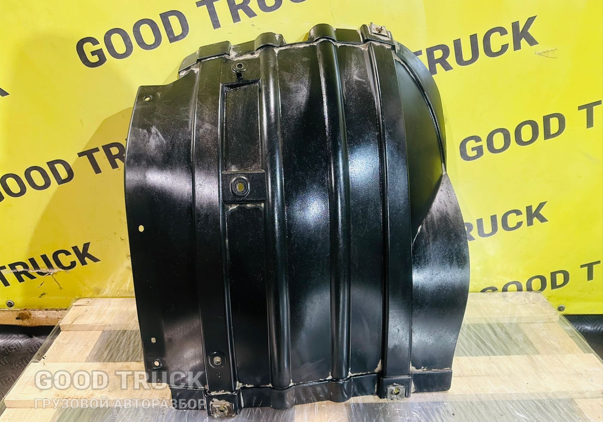 2259761 Подкрылок левый для Daf XF