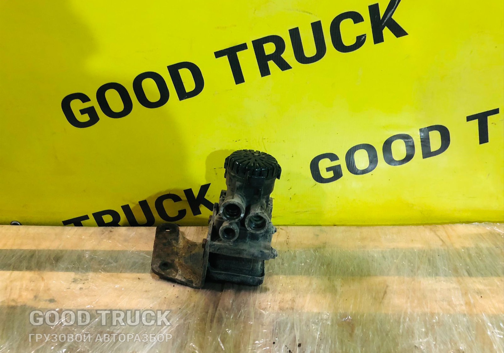 81521066049 Модулятор тормозов EBS передний