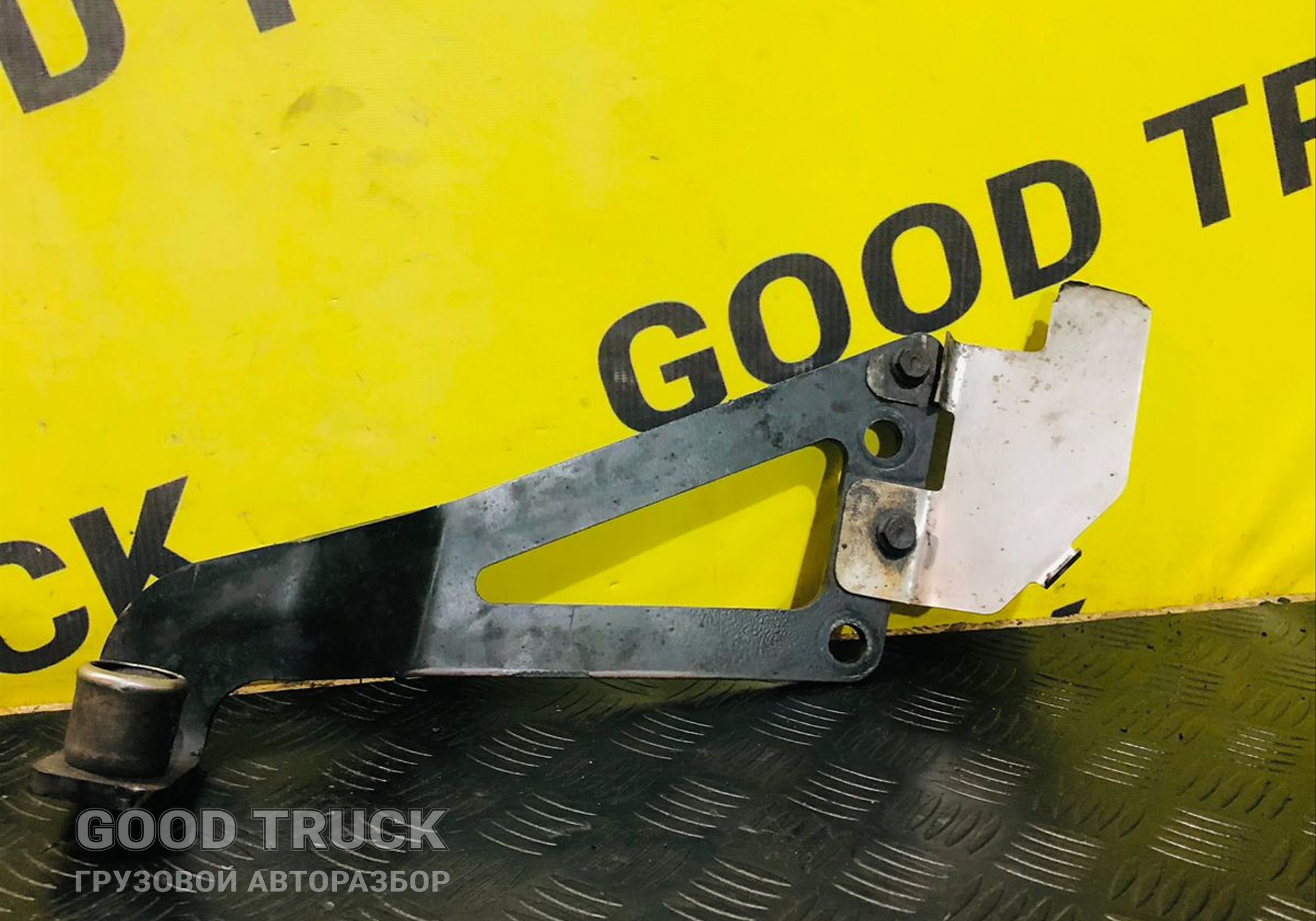 51152400037 Кронштейн глушителя MAN TGA, TGS, TGX для Man TGX I (с 2007)