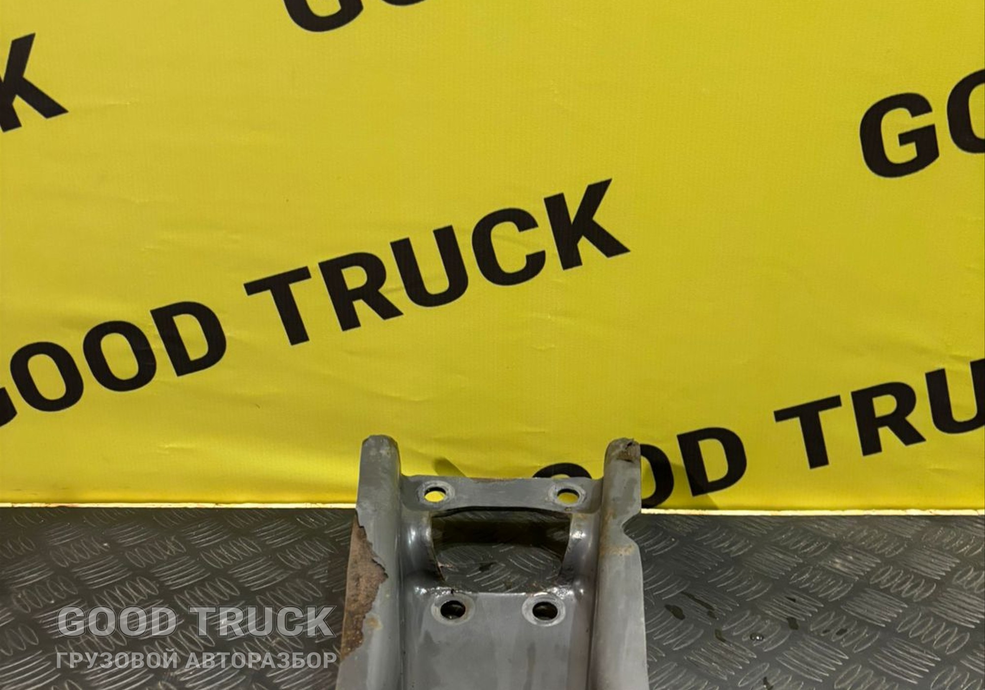 21507833 Кронштейн амортизатора переднего правого для Volvo FH 3 (с 2008 по 2012)