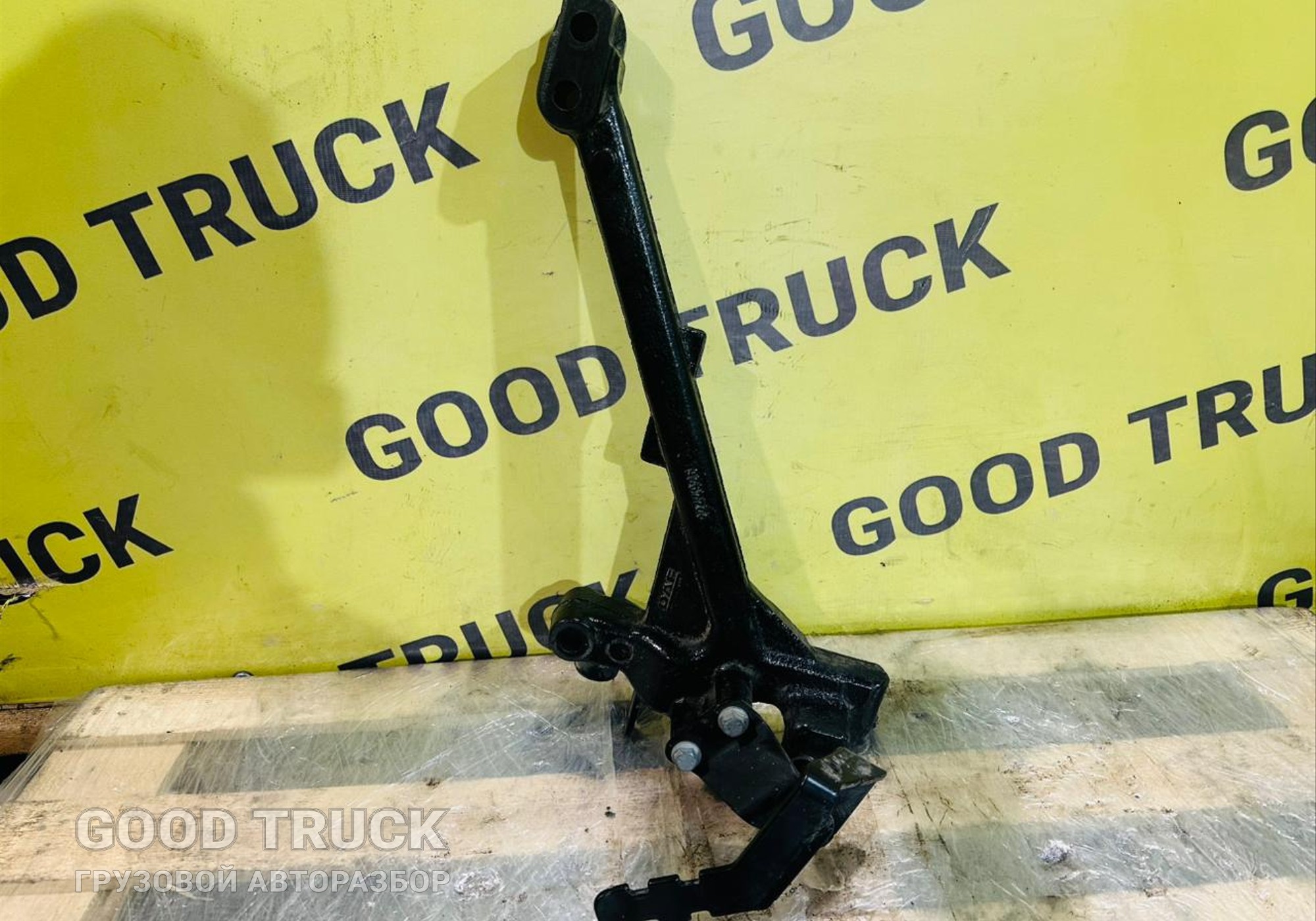 2244926 Кронштейн крепления кабины для Daf XG+