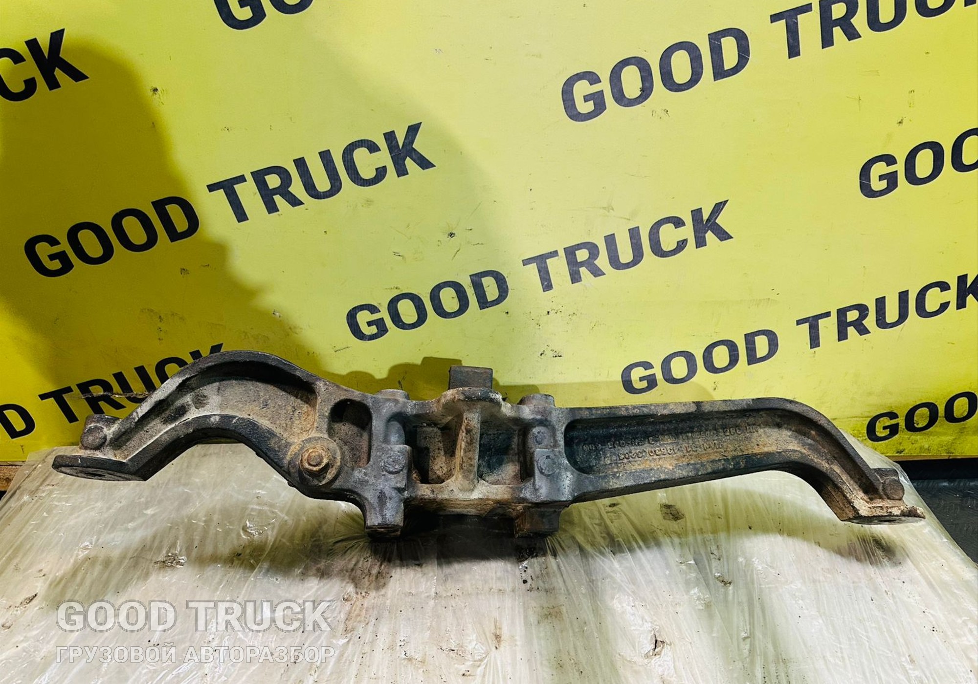 81436303203 Кронштейн пневморессоры левый для Man