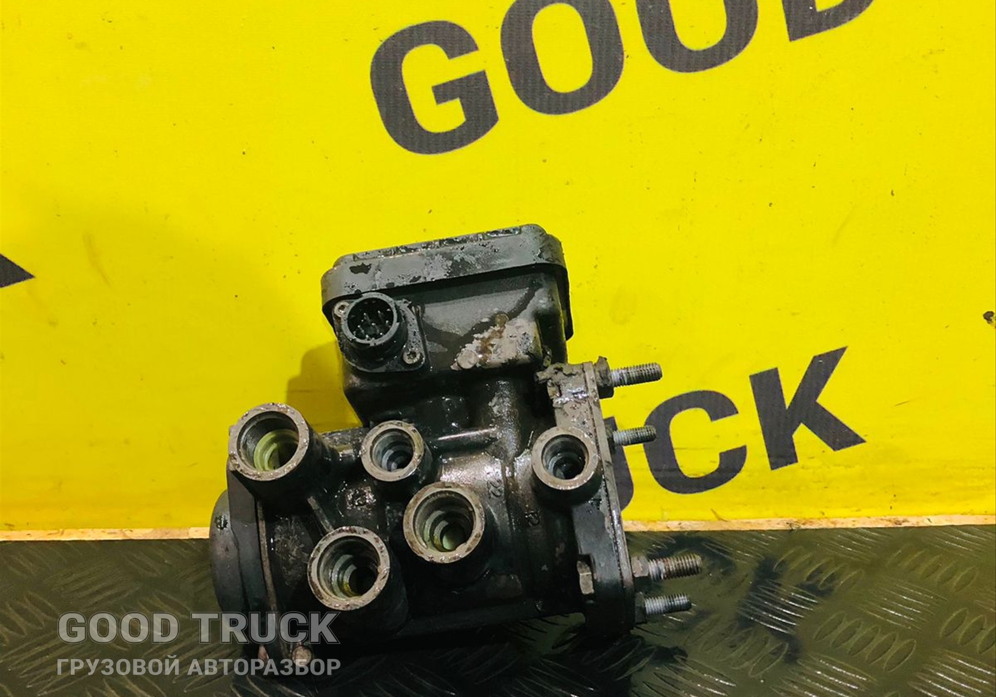 81523016213 Кран управления тормозами Volvo FH для Scania 5-series R (с 2004 по 2016)