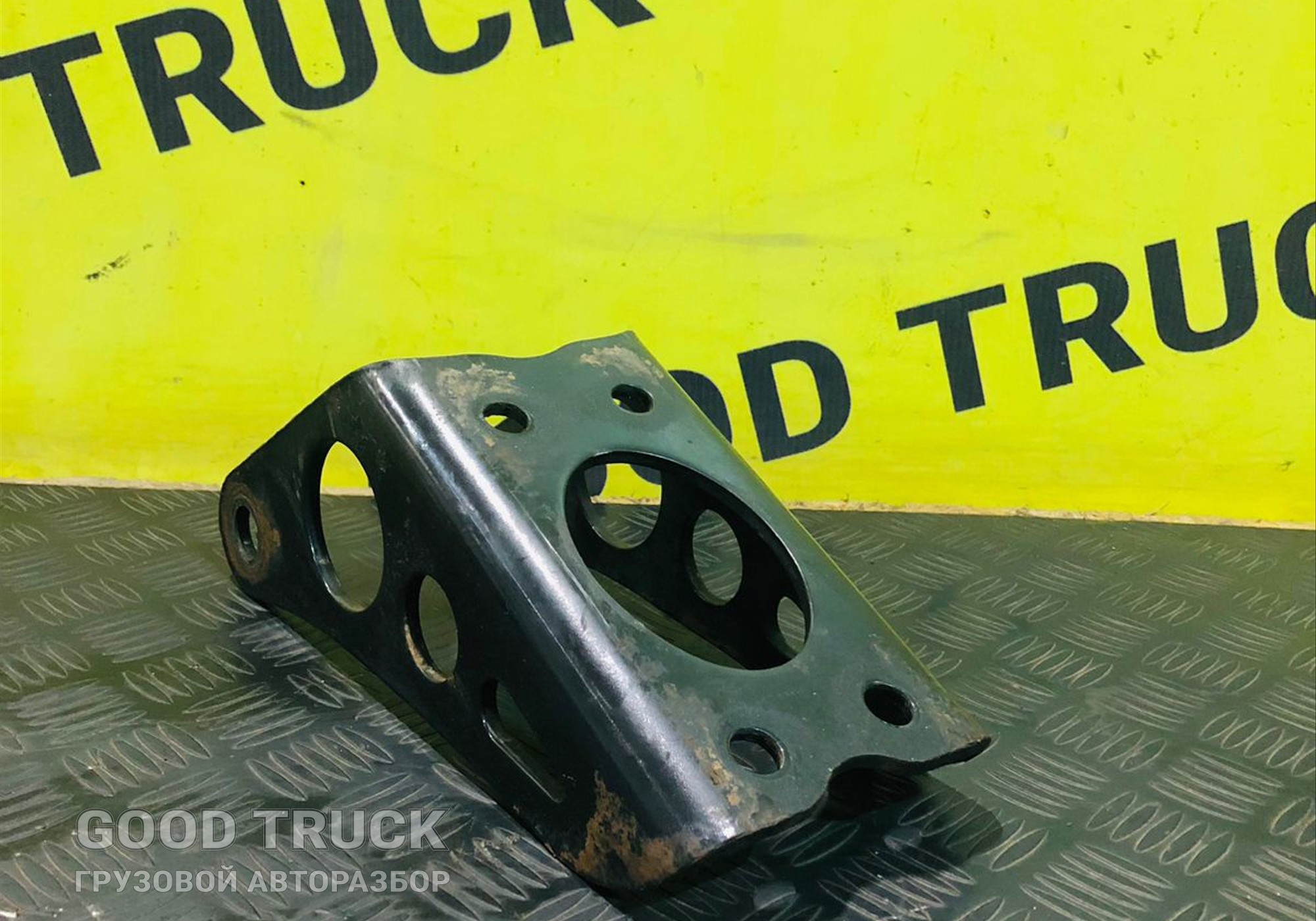 81437400195 Кронштейн амортизатора Man TGX для Man TGX