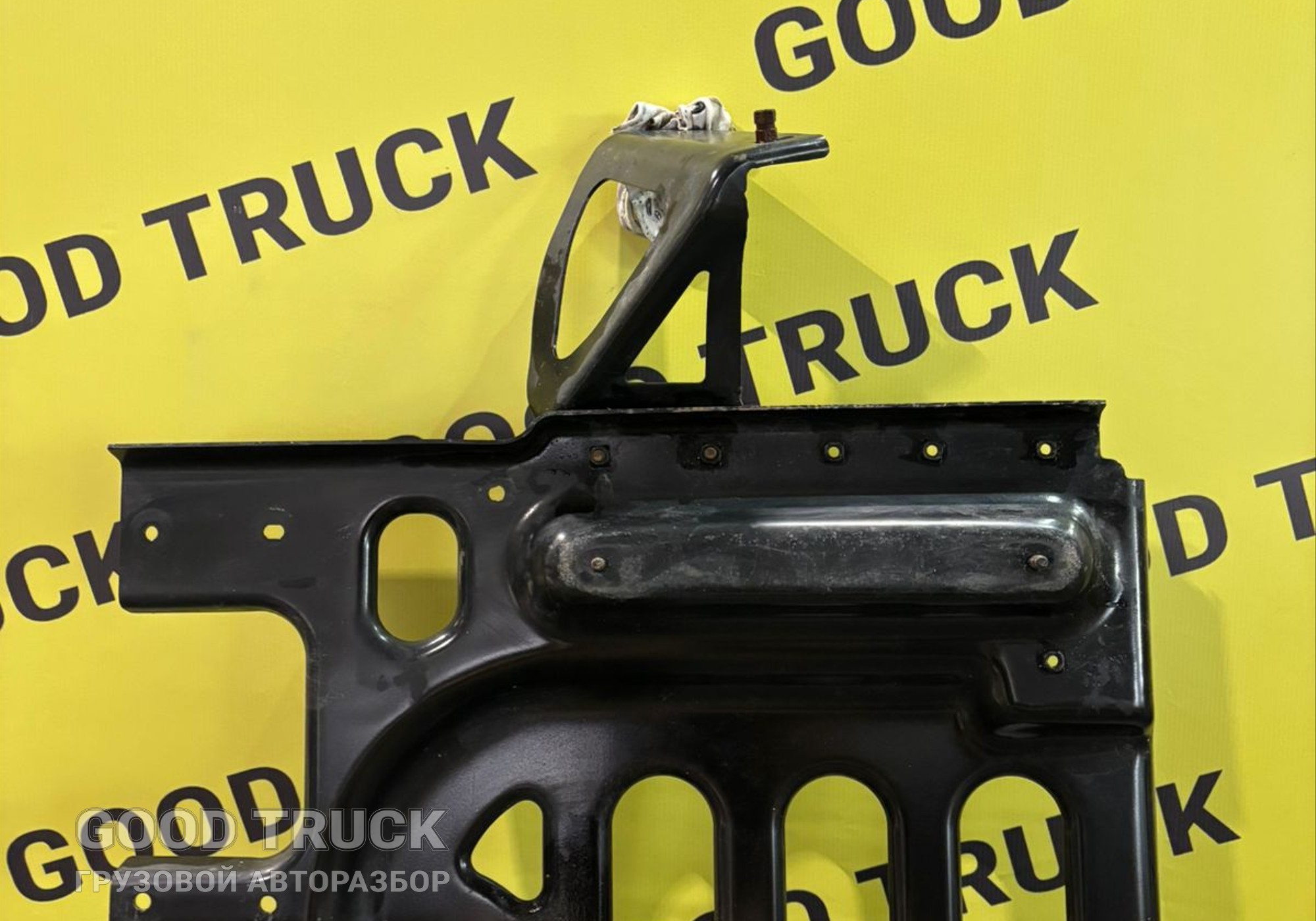 DZ16251230096 Кронштейн крепления заднего крыла Shacman X6000 для Shacman X6000 (с 2020)