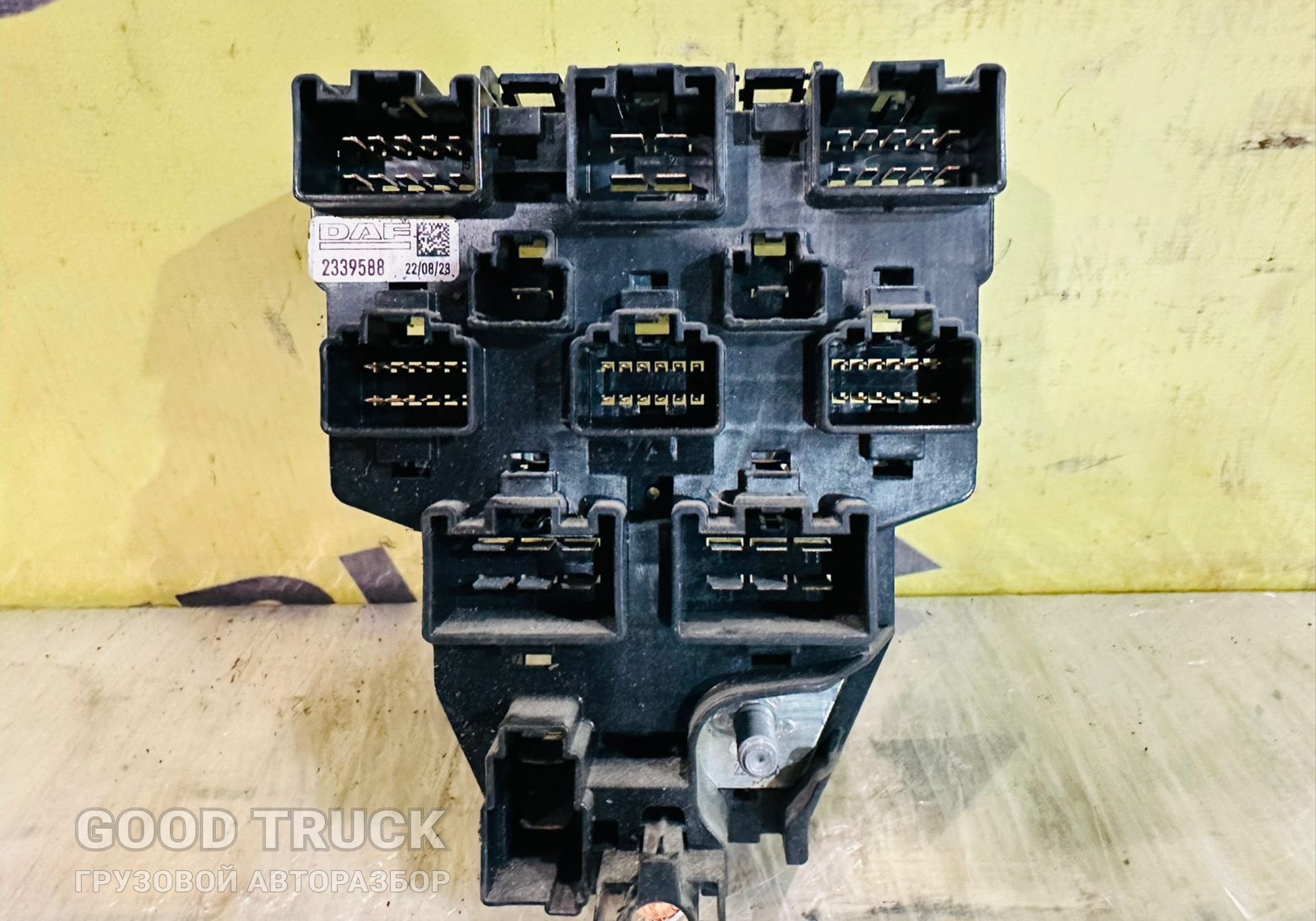 2339588 Монтажная рамка для Daf XG+