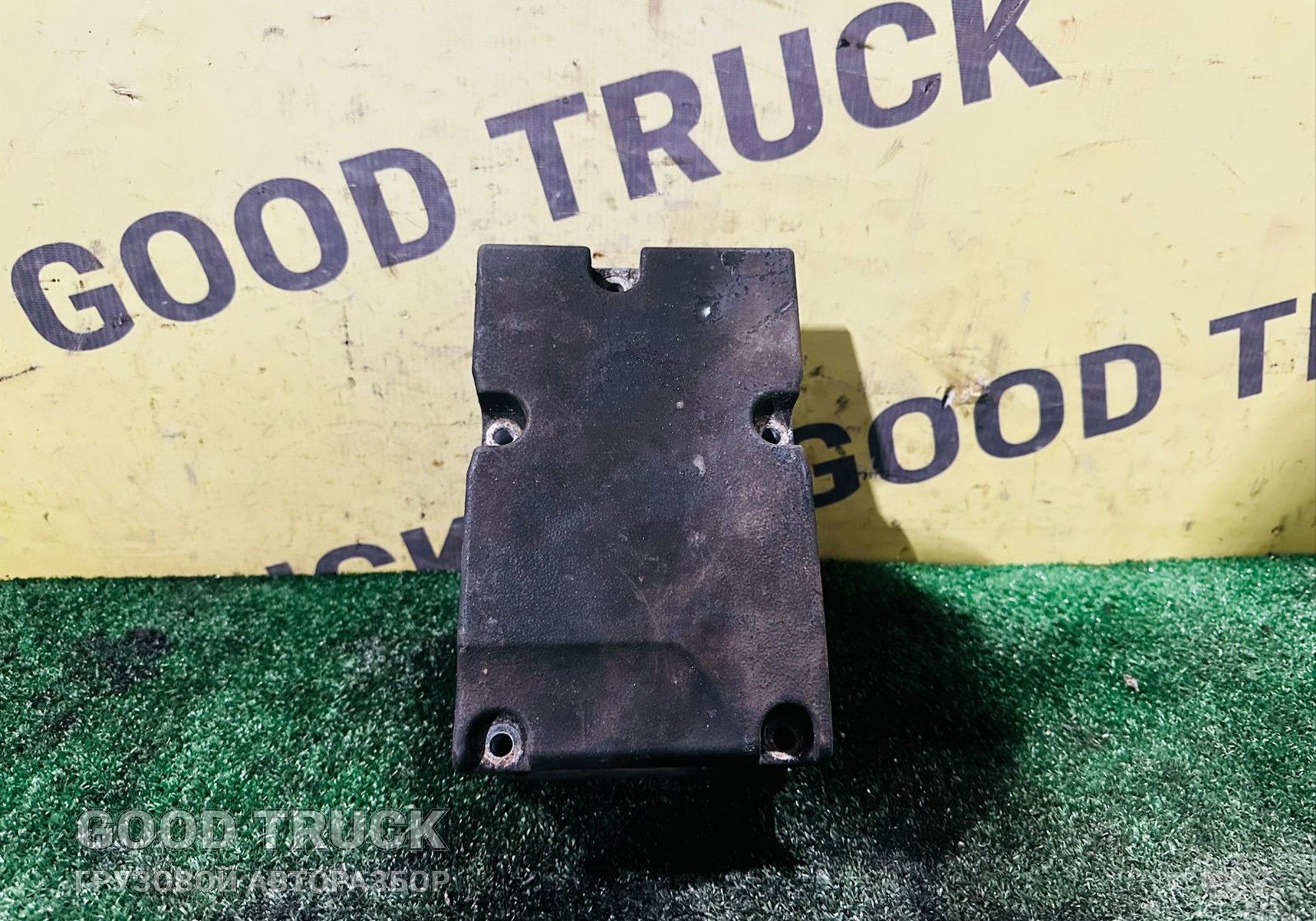 1001128138 Крышка клапанная ГБЦ для Shacman X6000 (с 2020)