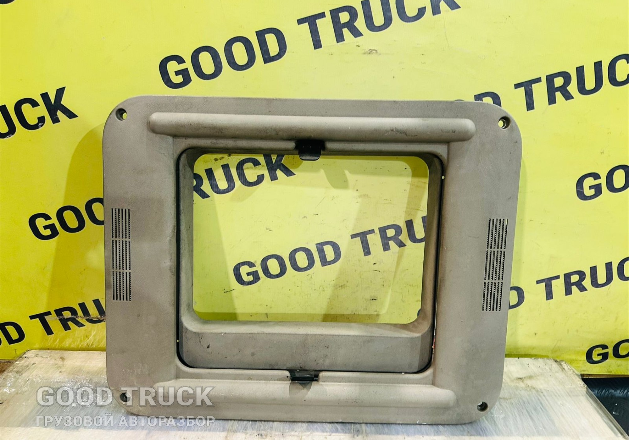 1779137 Накладка люка для Scania 4-series