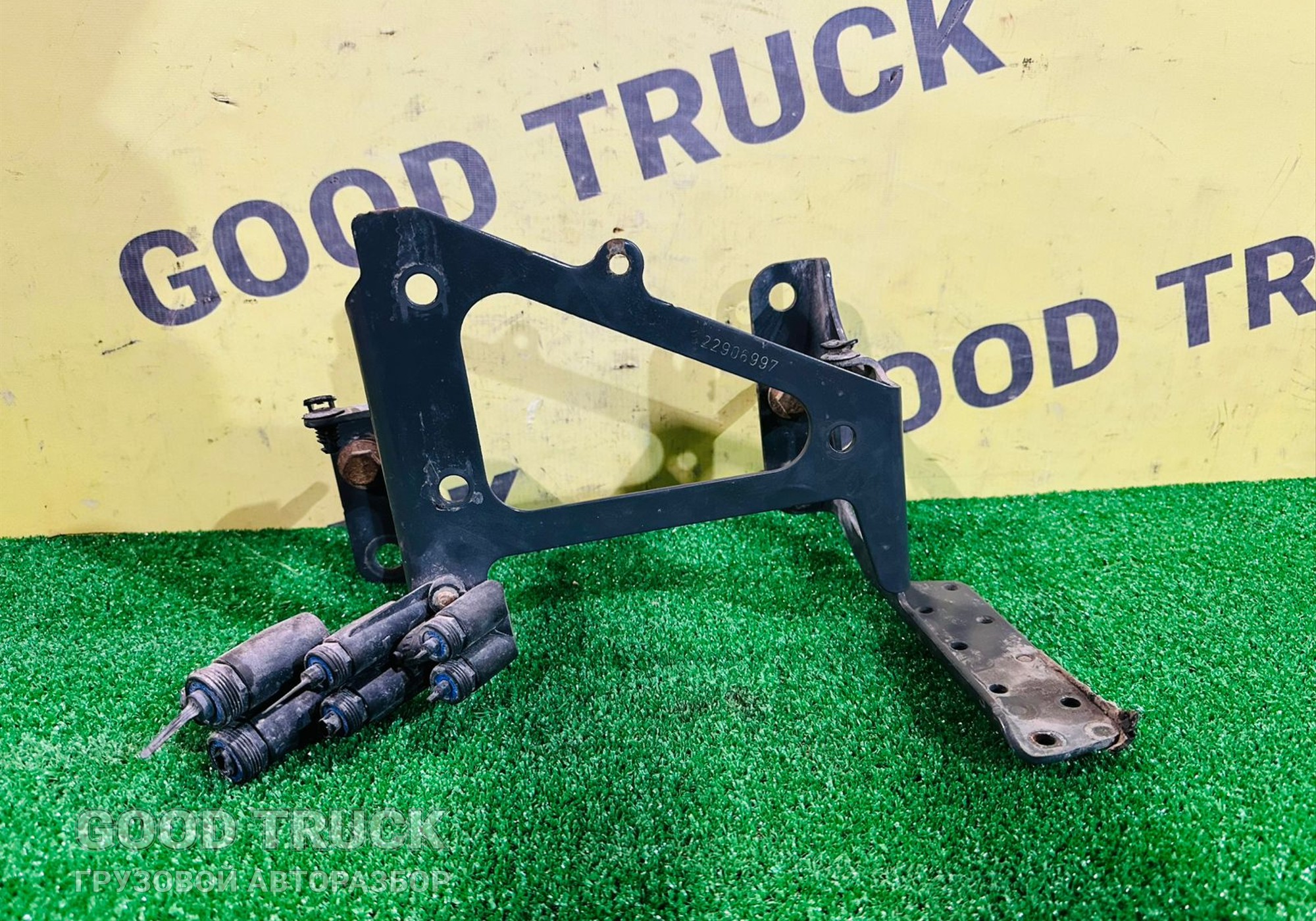 22906997 Кронштейн осушителя воздуха для Volvo FH 4 (с 2012)