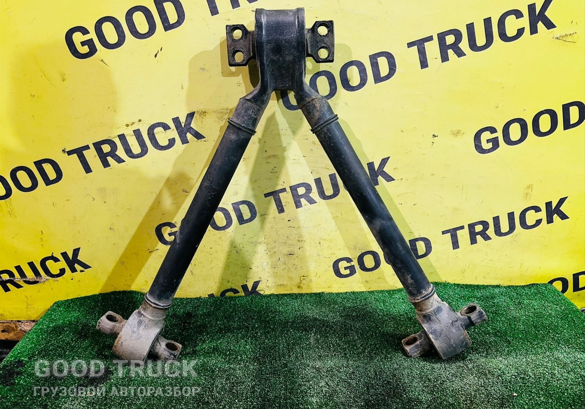 DZ9X259521228 Тяга реактивная V-образная для Shacman X6000 (с 2020)