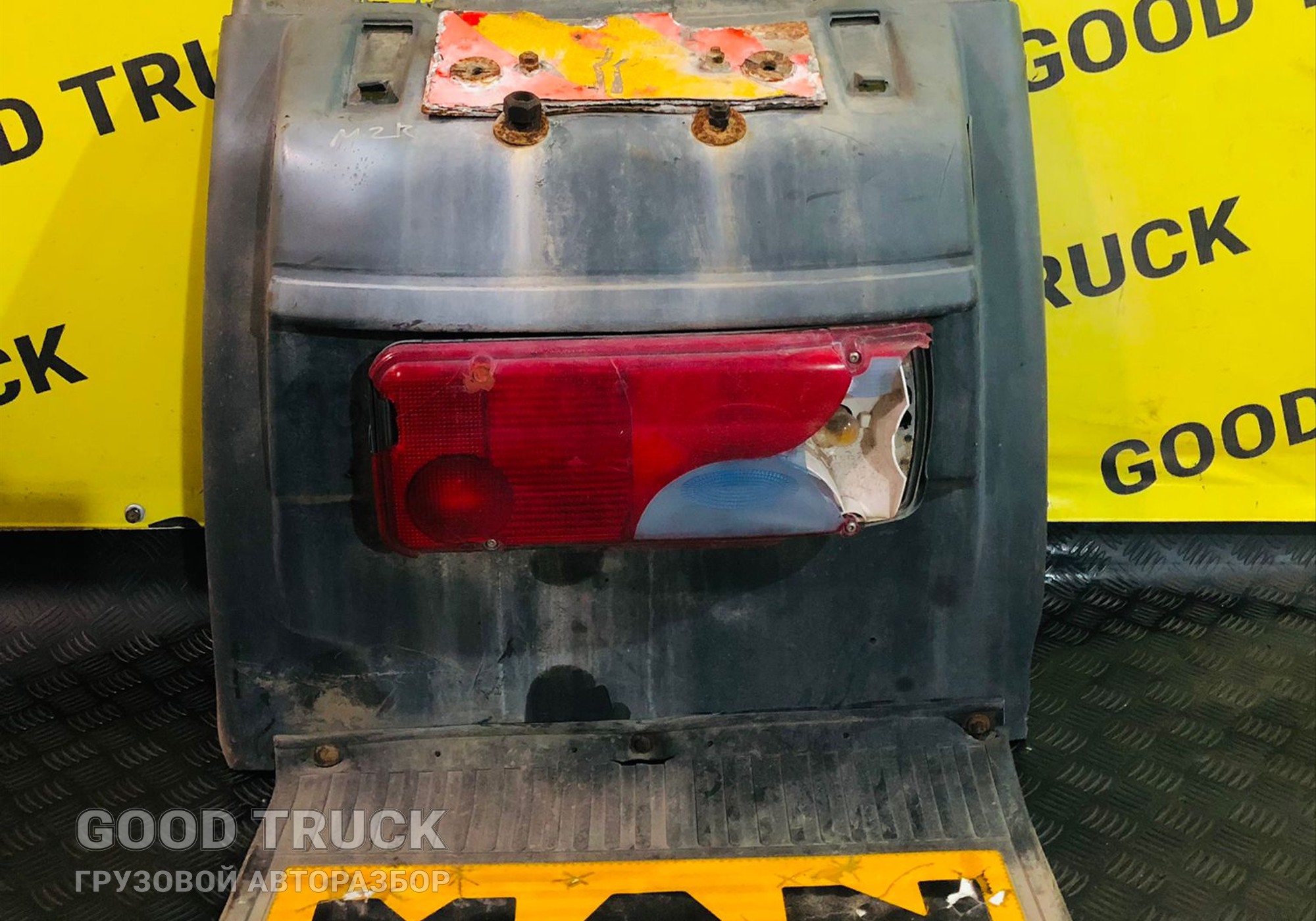 254069608 Крыло заднее правое (в сборе)