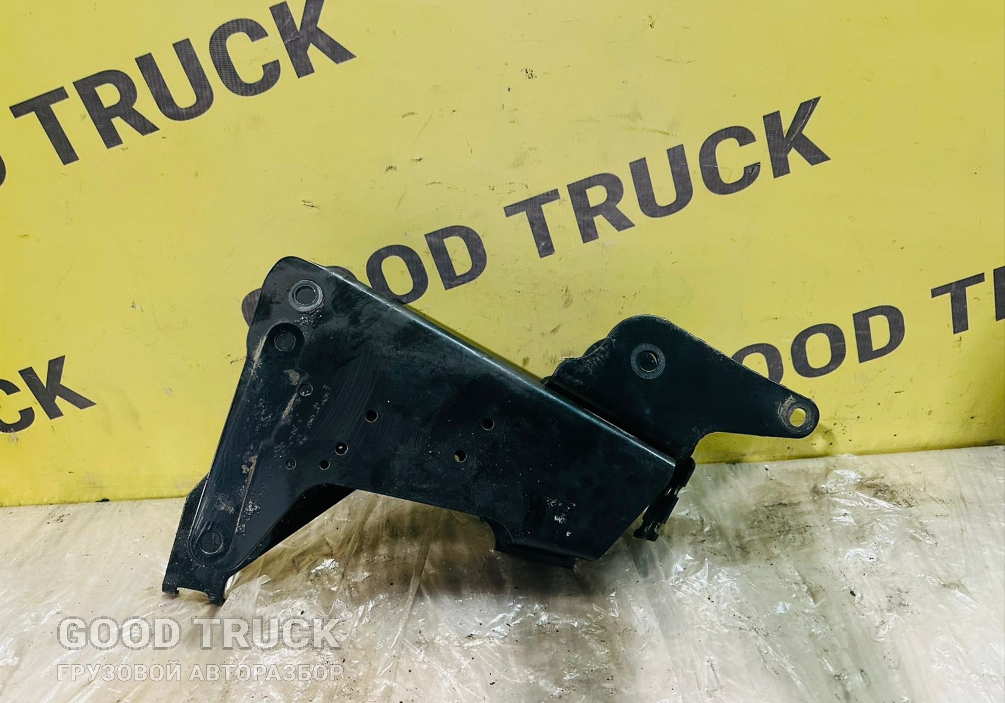 81417200145 Кронштейн торсиона кабины для Man TGX I (с 2007)