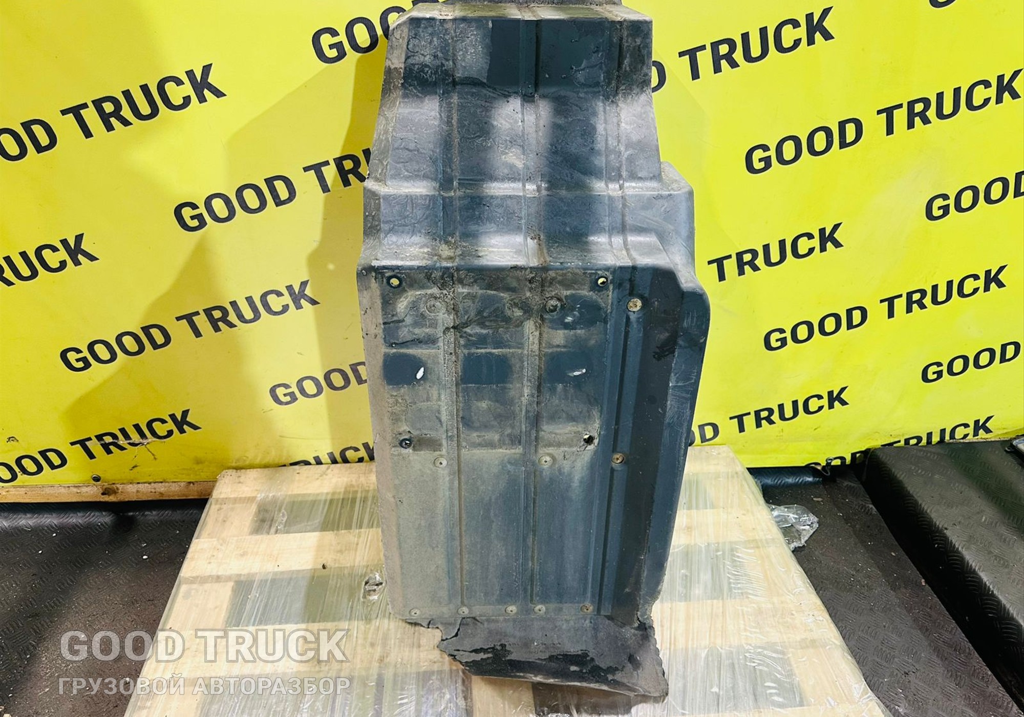 81612100684 Крыло переднее правое задняя часть для Man TGS I (с 2007)