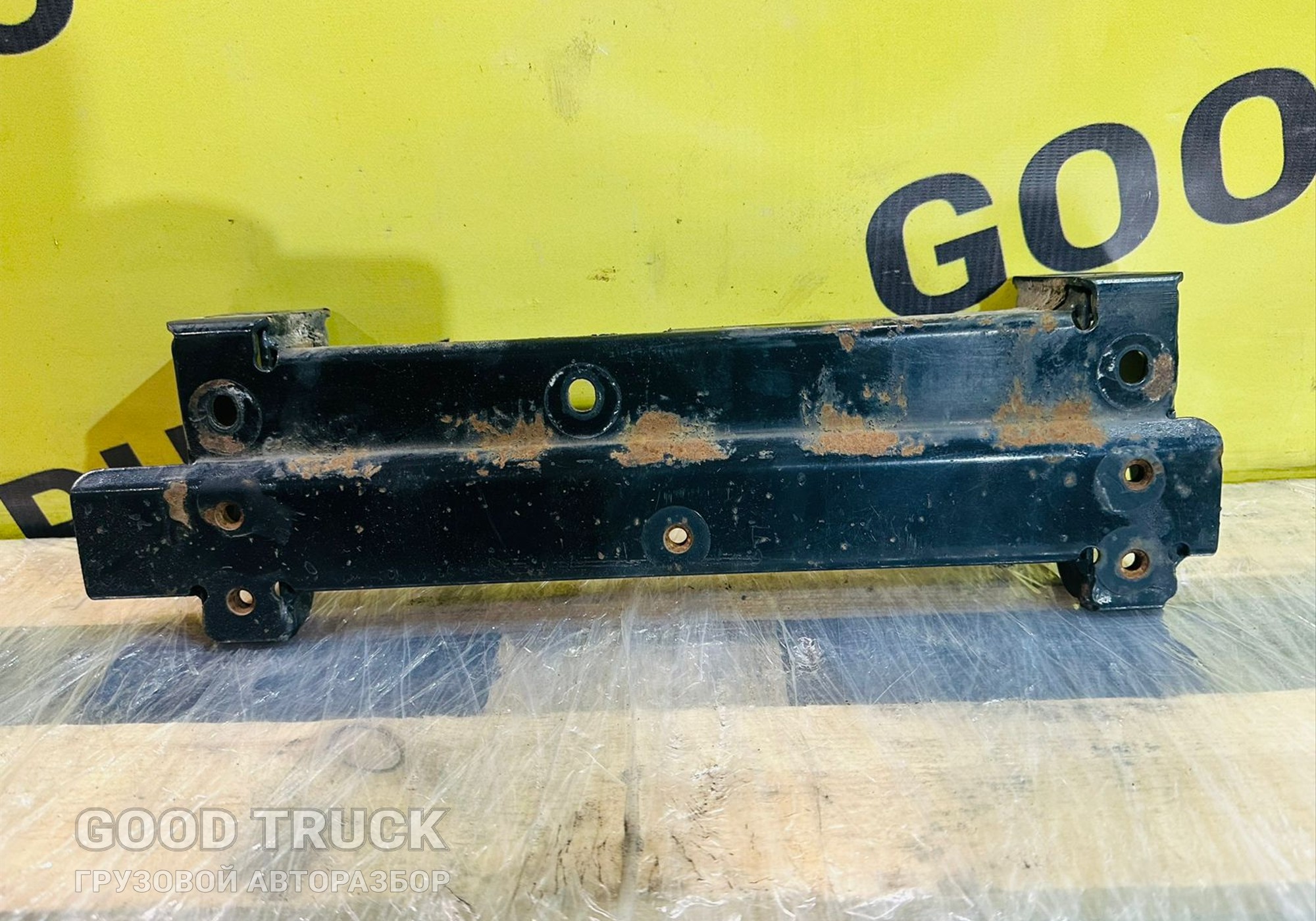 81429025375 Кронштейн трапа за кабиной для Man