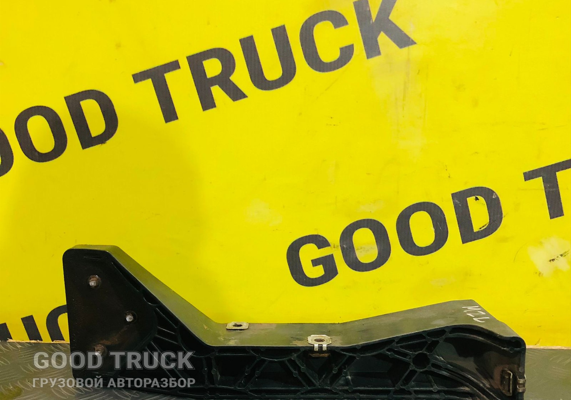 81416140015 Кронштейн переднего бампера левый Man TGX I для Man TGX I (с 2007)