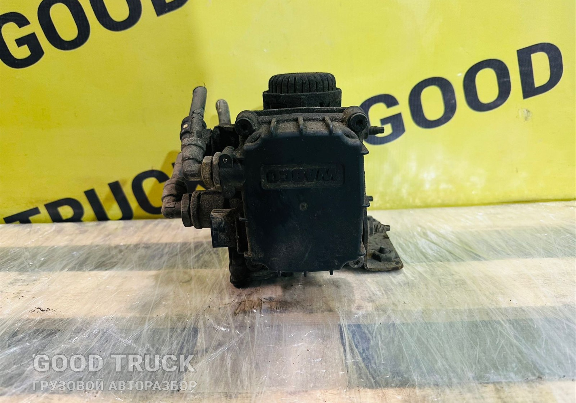 A0014311213 Кран управления тормозами прицепа для Mercedes-Benz