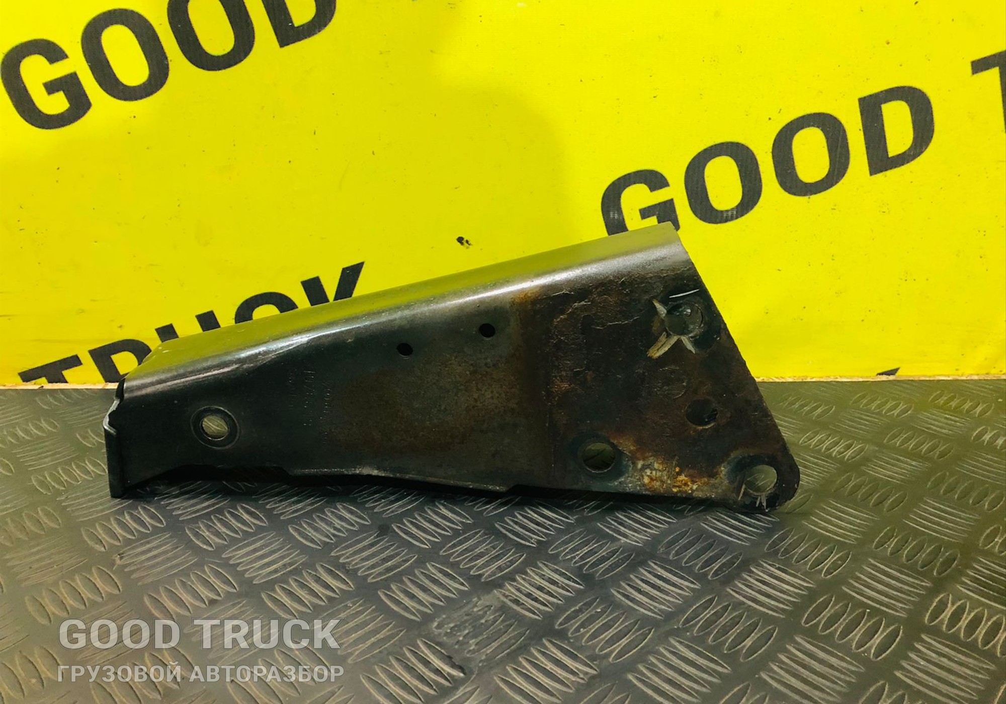 1076698 Кронштейн кабины Volvo FH для Volvo