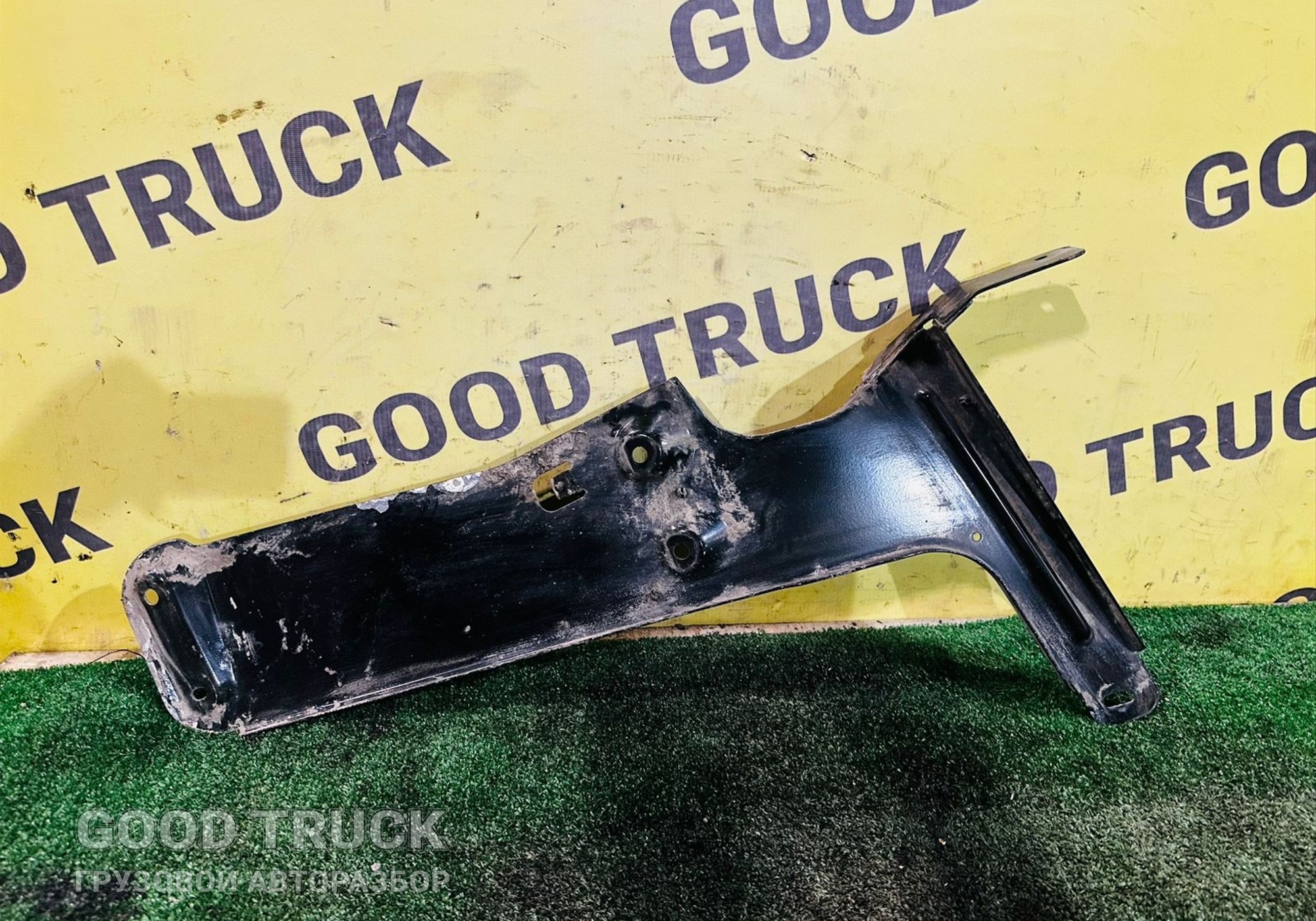 1835044 Кронштейн корпуса подножки правой для Daf XF106 (с 2012)