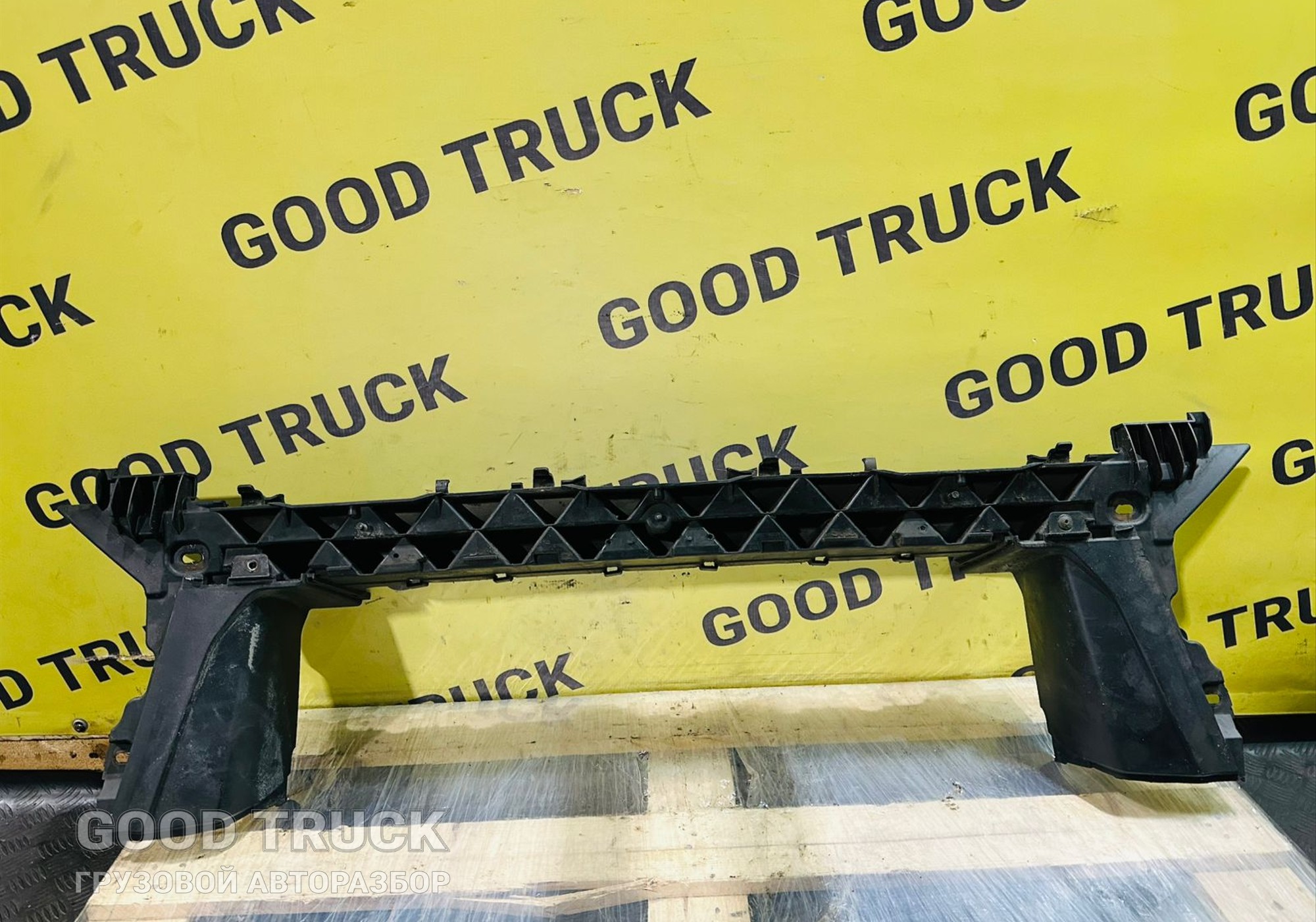 81416146011 Кронштейн подножки бампера для Man