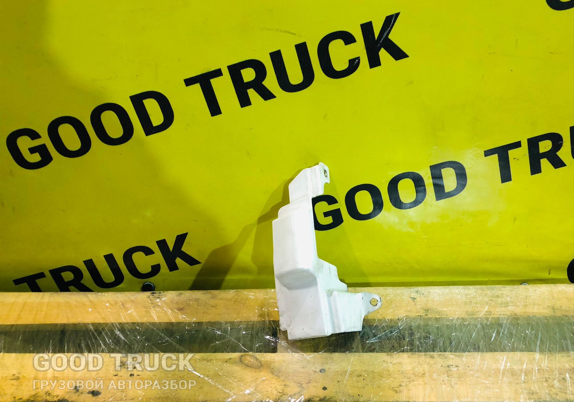 81624100179 Накладка стойки двери левая для Man TGS I (с 2007)