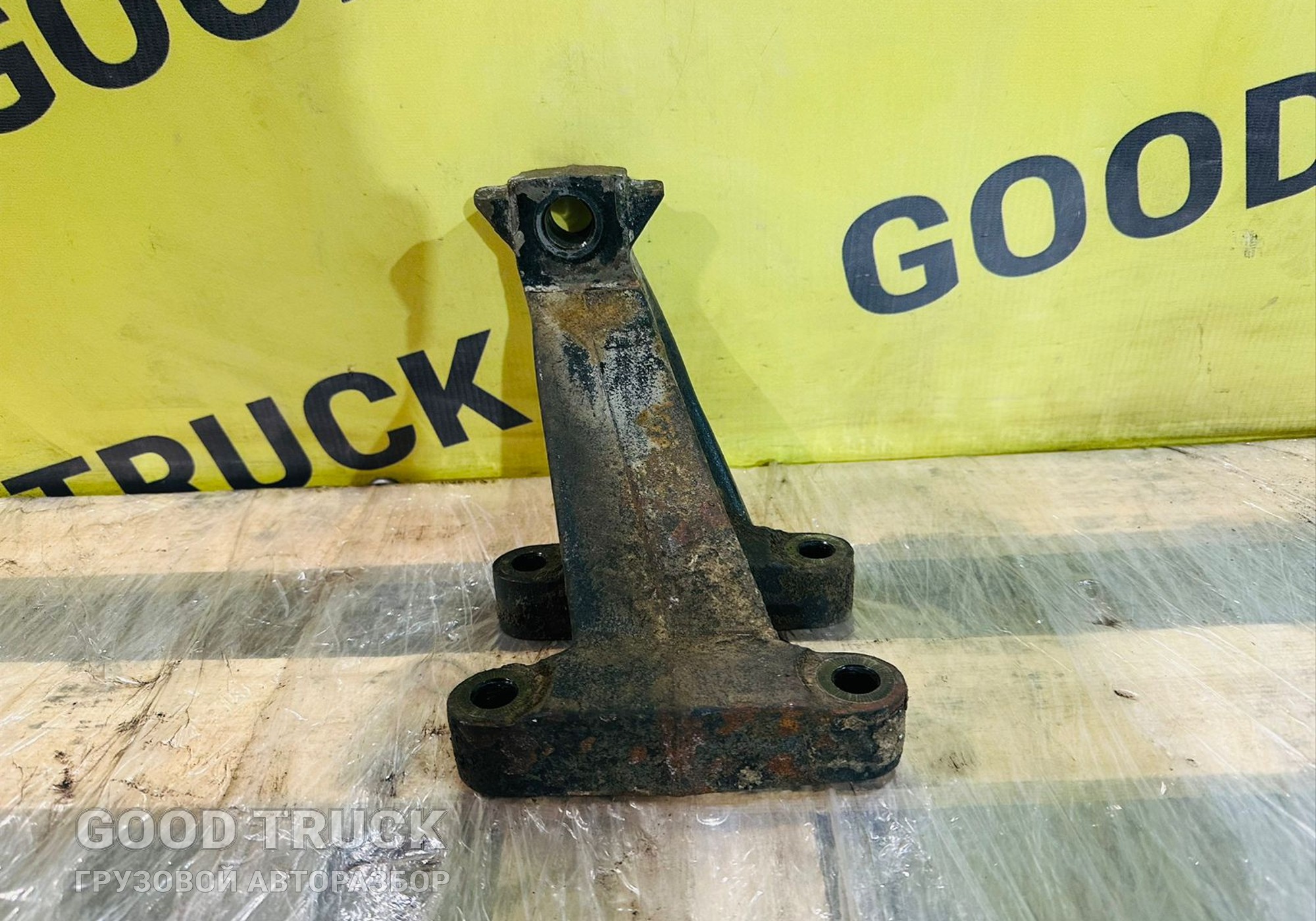 51415010116 Кронштейн двигателя передний правый для Man TGX I (с 2007)