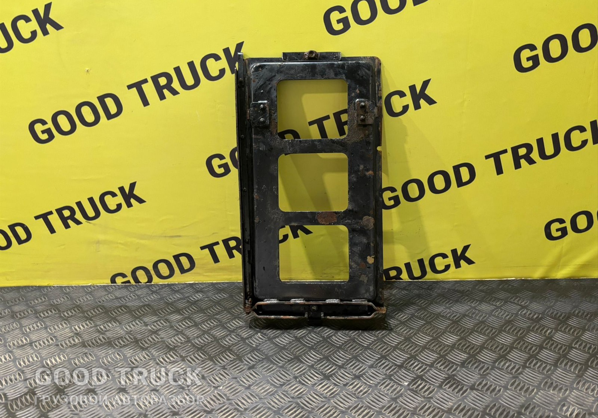 DZ9X259760478 Пластина прижимная аккумулятора для Shacman X6000 (с 2020)