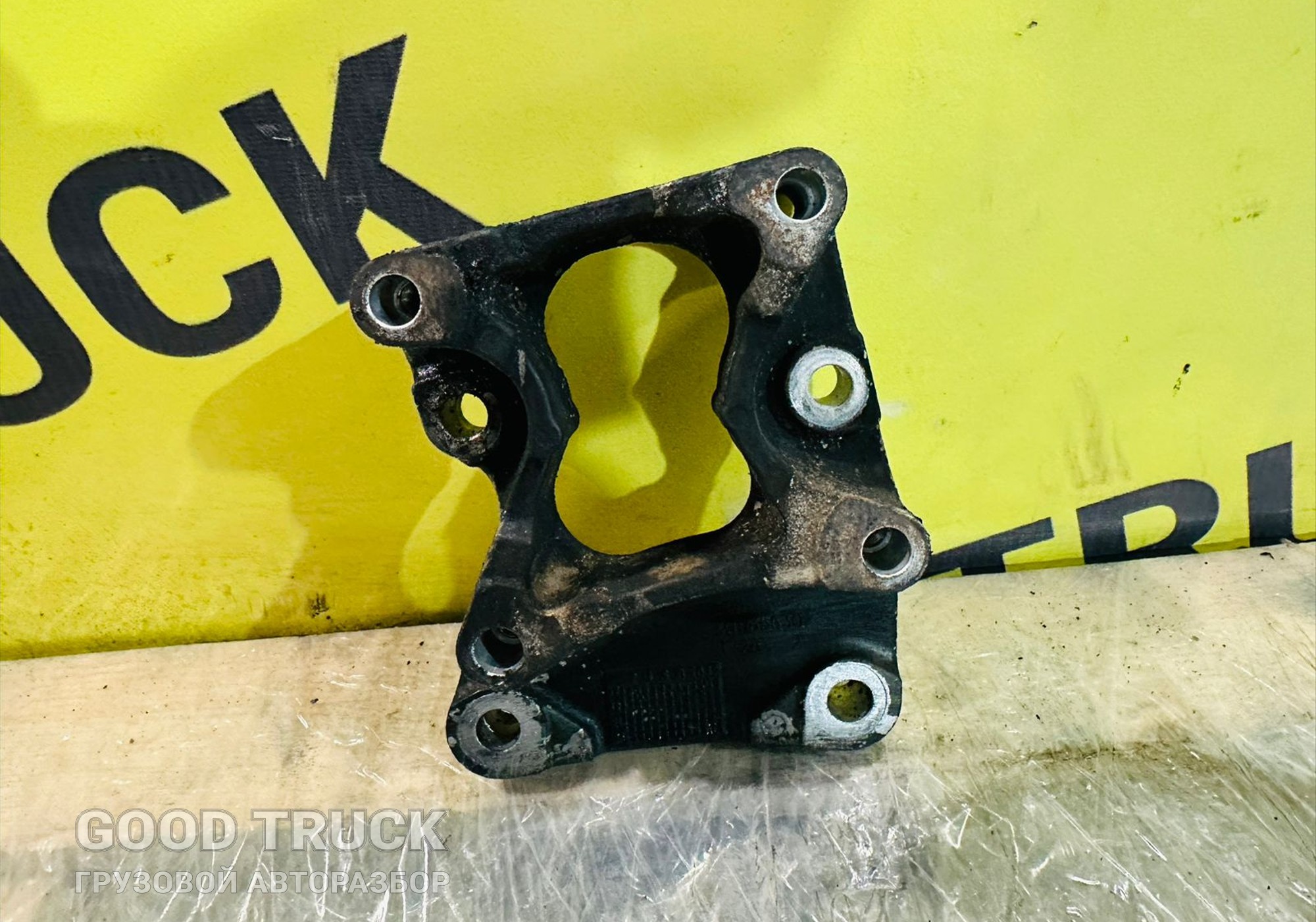 21965630 Кронштейн вискомуфты для Volvo FH 4 (с 2012)