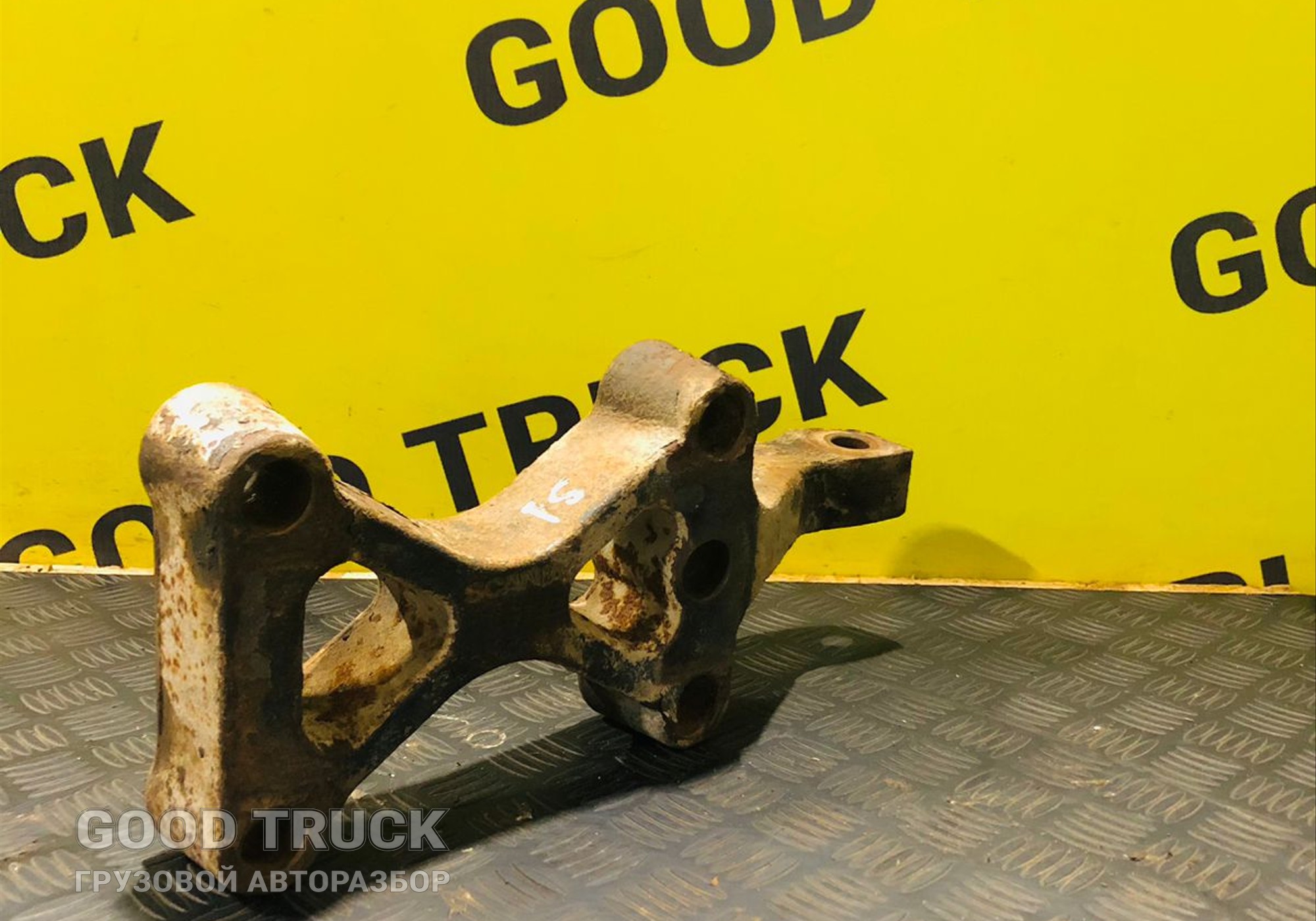 1769882 1769882 Кронштейн амортизатора заднего правый для Scania 5-series R (с 2004 по 2016)