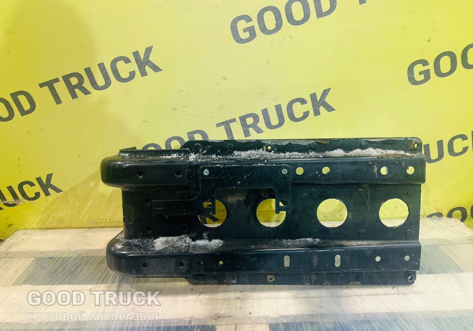 81612435453 Кронштейн крыла для Man