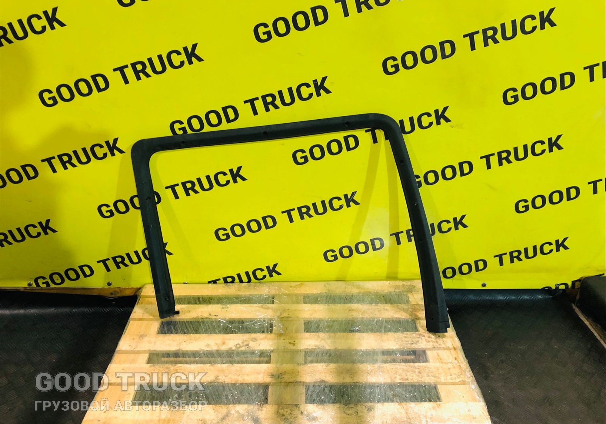 81626300057 Рамка двери левой для Man TGL III (с 2012)