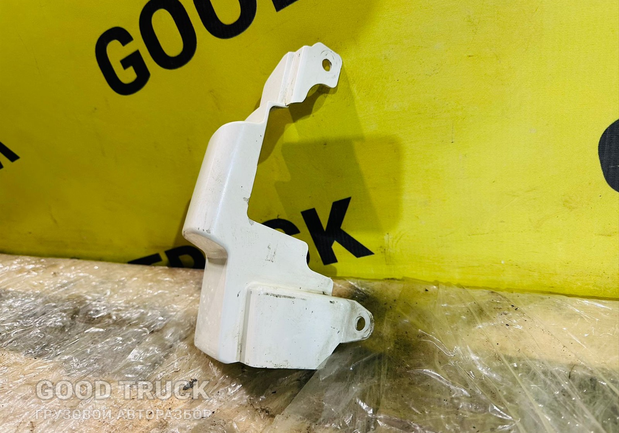 81624100179 Накладка стойки двери левая для Man TGL I (с 2005 по 2008)