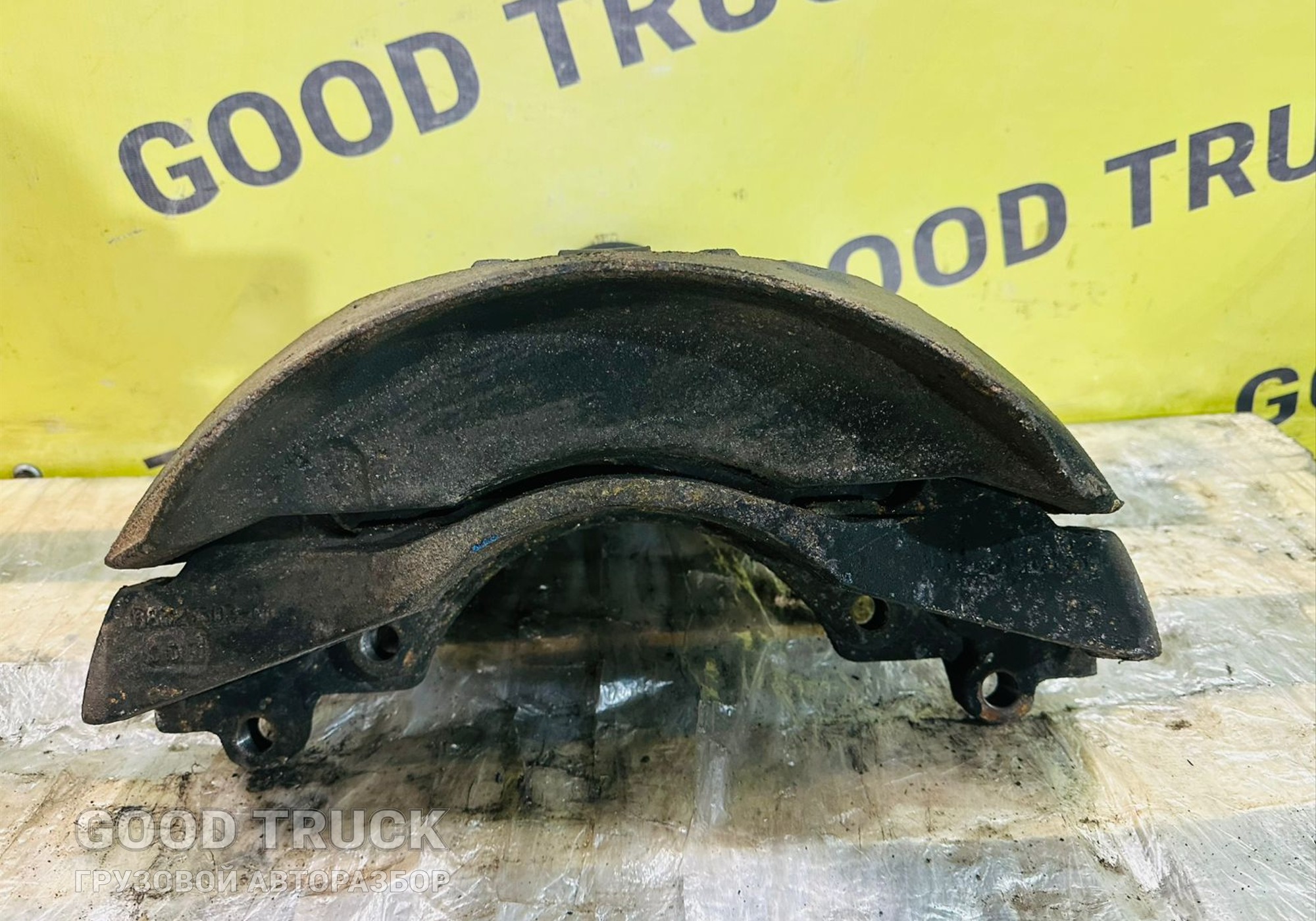 68324857 Суппорт передний правый/ задний левый для Renault