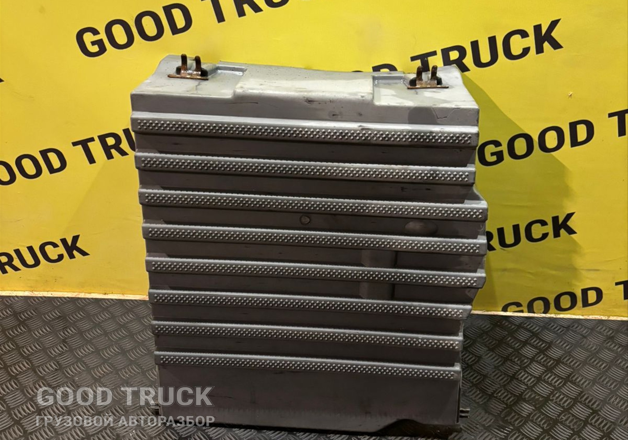 2196771 Крышка ящика АКБ Scania 4-series, Scania 5-series для Scania 5-series R (с 2004 по 2016)