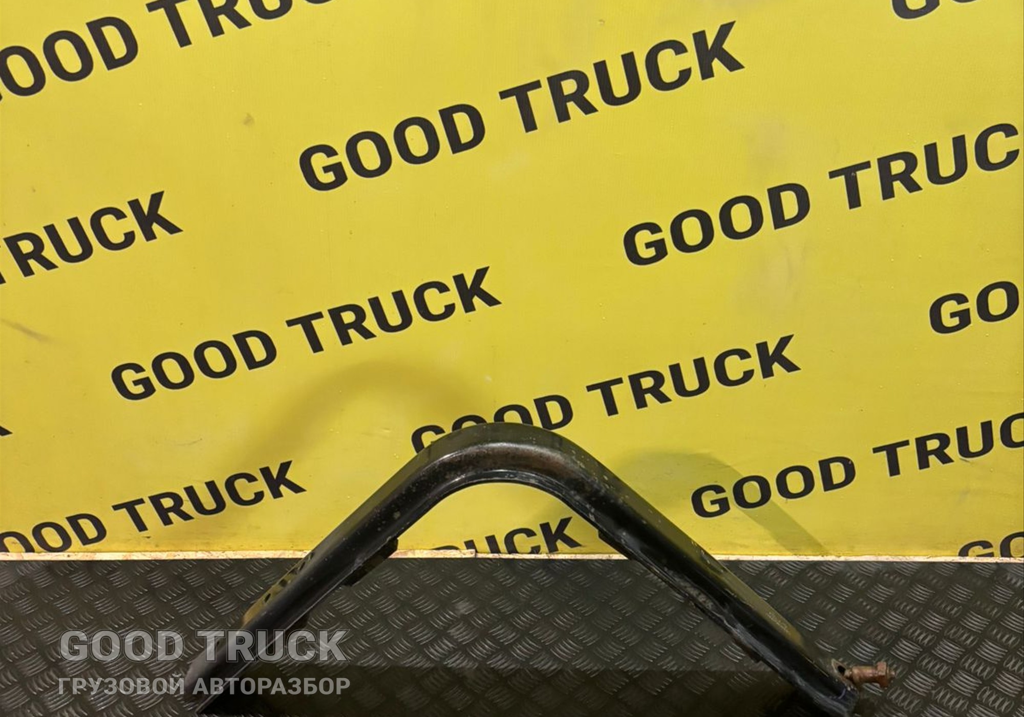 DZ95259547085 кронштейн крепления бензобака для Shacman X6000 (с 2020)