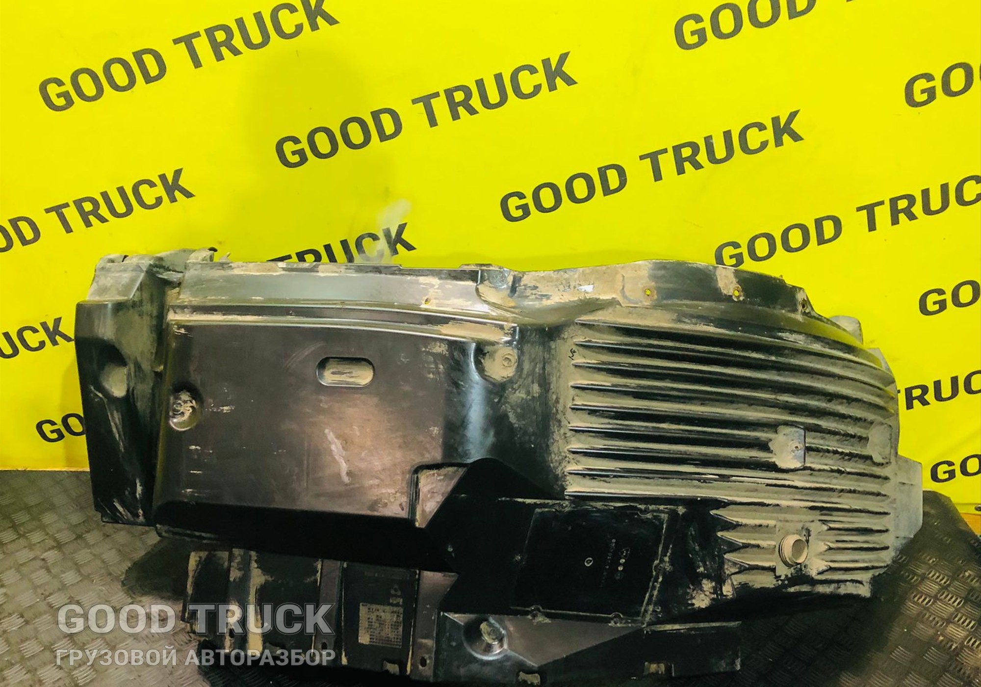 81612300208 Крыло переднее правое Man TGX