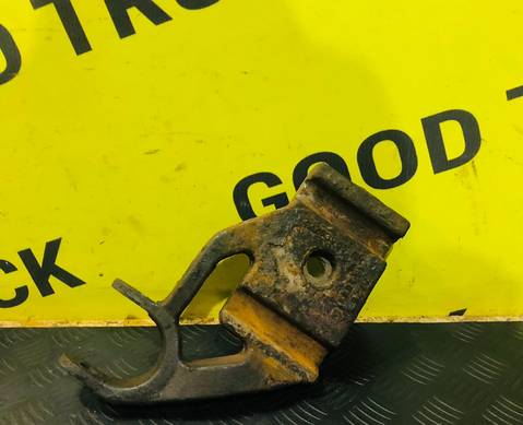 20703965 Кронштейн амортизатора передний правый для Volvo FH 3 (с 2008 по 2012)