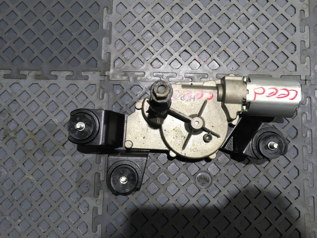 Моторчик стеклоочистителя задний Kia Ceed II