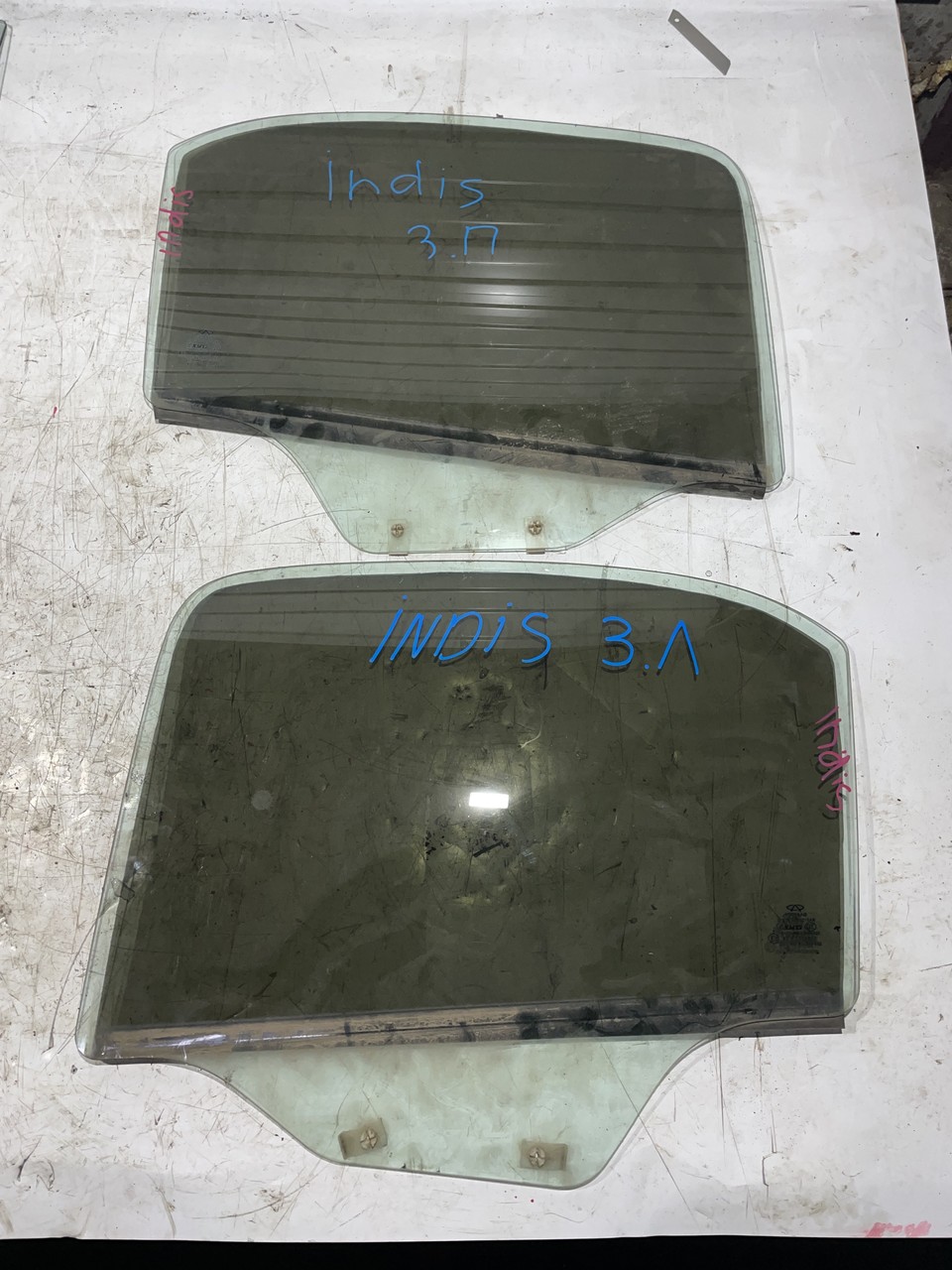 Стекло двери Chery IndiS / X1