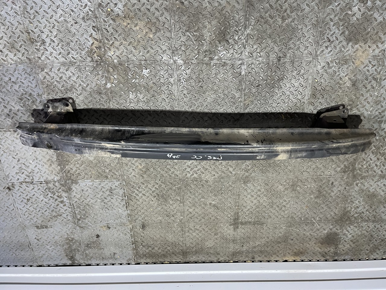 Усилитель заднего бампера Volkswagen Passat CC