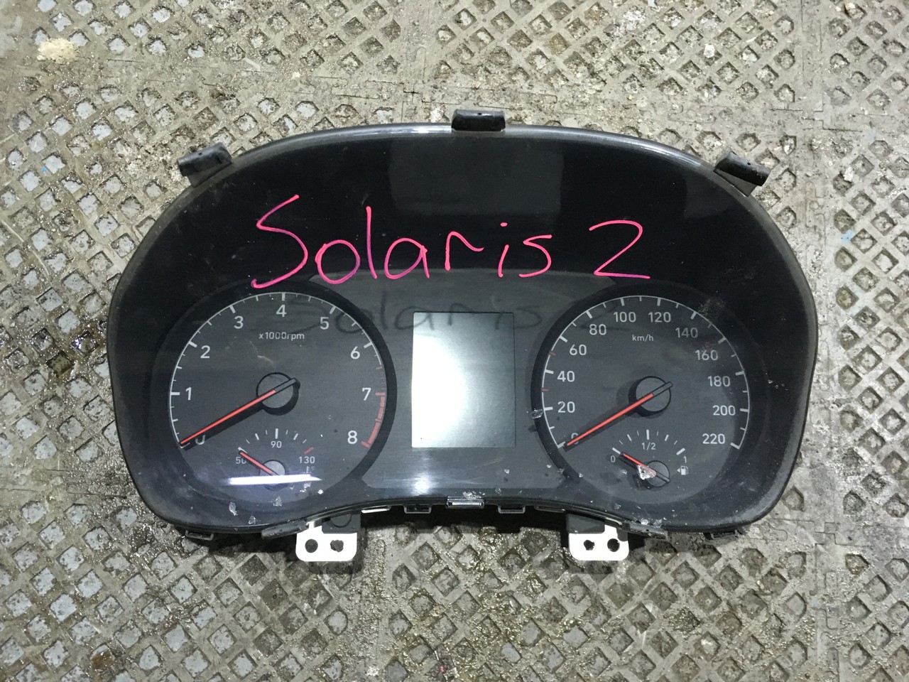 Панель приборов Hyundai Solaris II