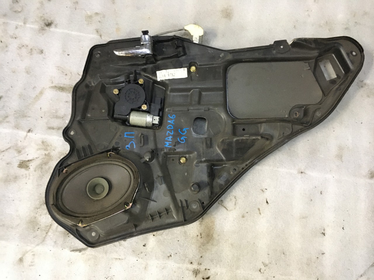 Стеклоподъемник электрический задний правый Mazda 6 I