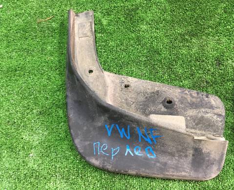 7P0075111 Брызговик передний левый для Volkswagen Touareg II (с 2010 по 2018)