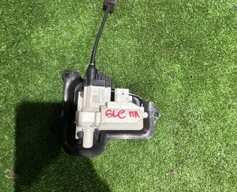 A1667600700 Доводчик двери передний левый для Mercedes-Benz GLE W166 (с 2015 по 2018)